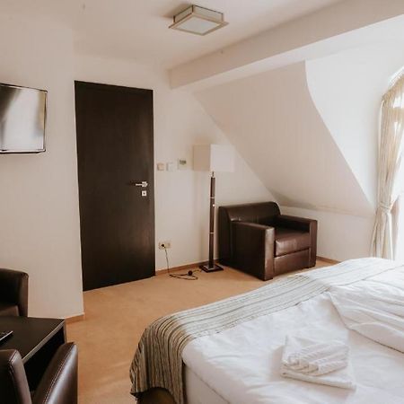 Hotel Bonaparte Kösice Dış mekan fotoğraf