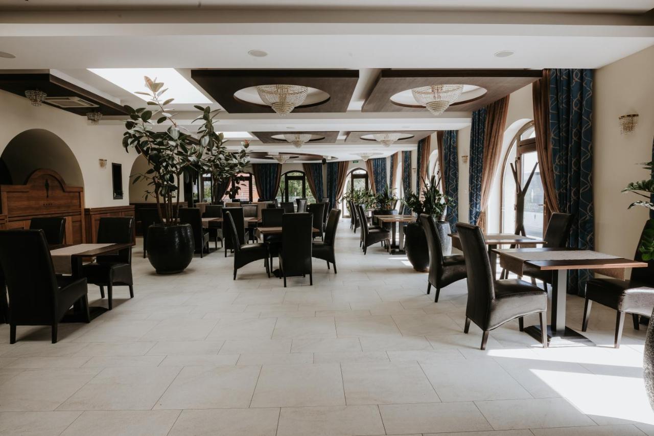 Hotel Bonaparte Kösice Dış mekan fotoğraf