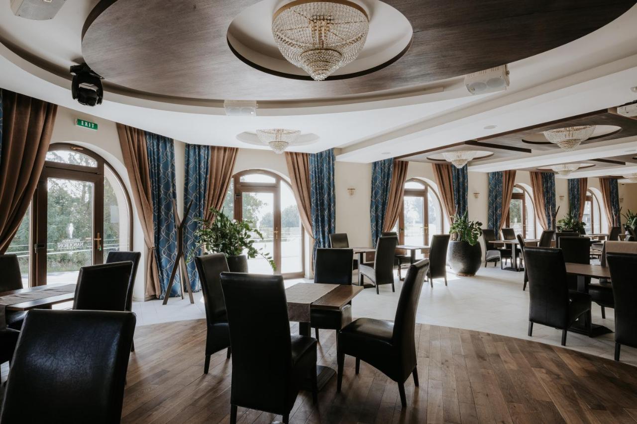 Hotel Bonaparte Kösice Dış mekan fotoğraf