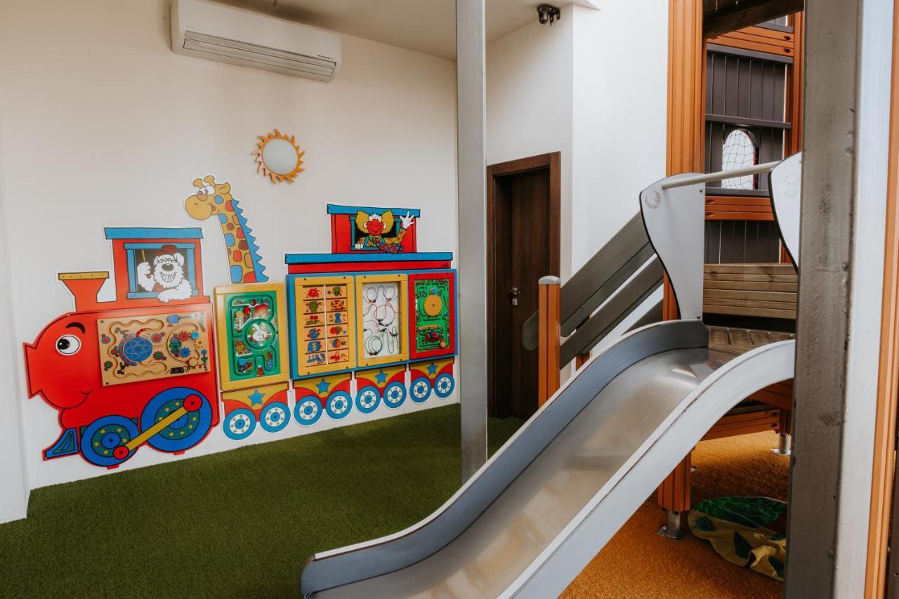 Hotel Bonaparte Kösice Dış mekan fotoğraf