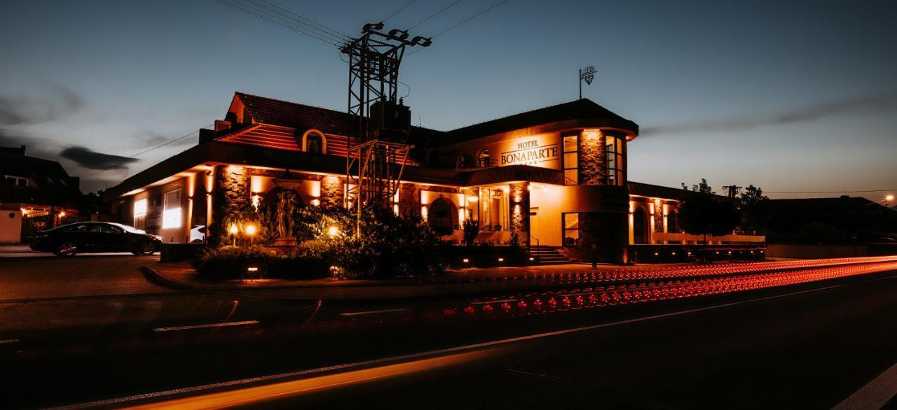 Hotel Bonaparte Kösice Dış mekan fotoğraf