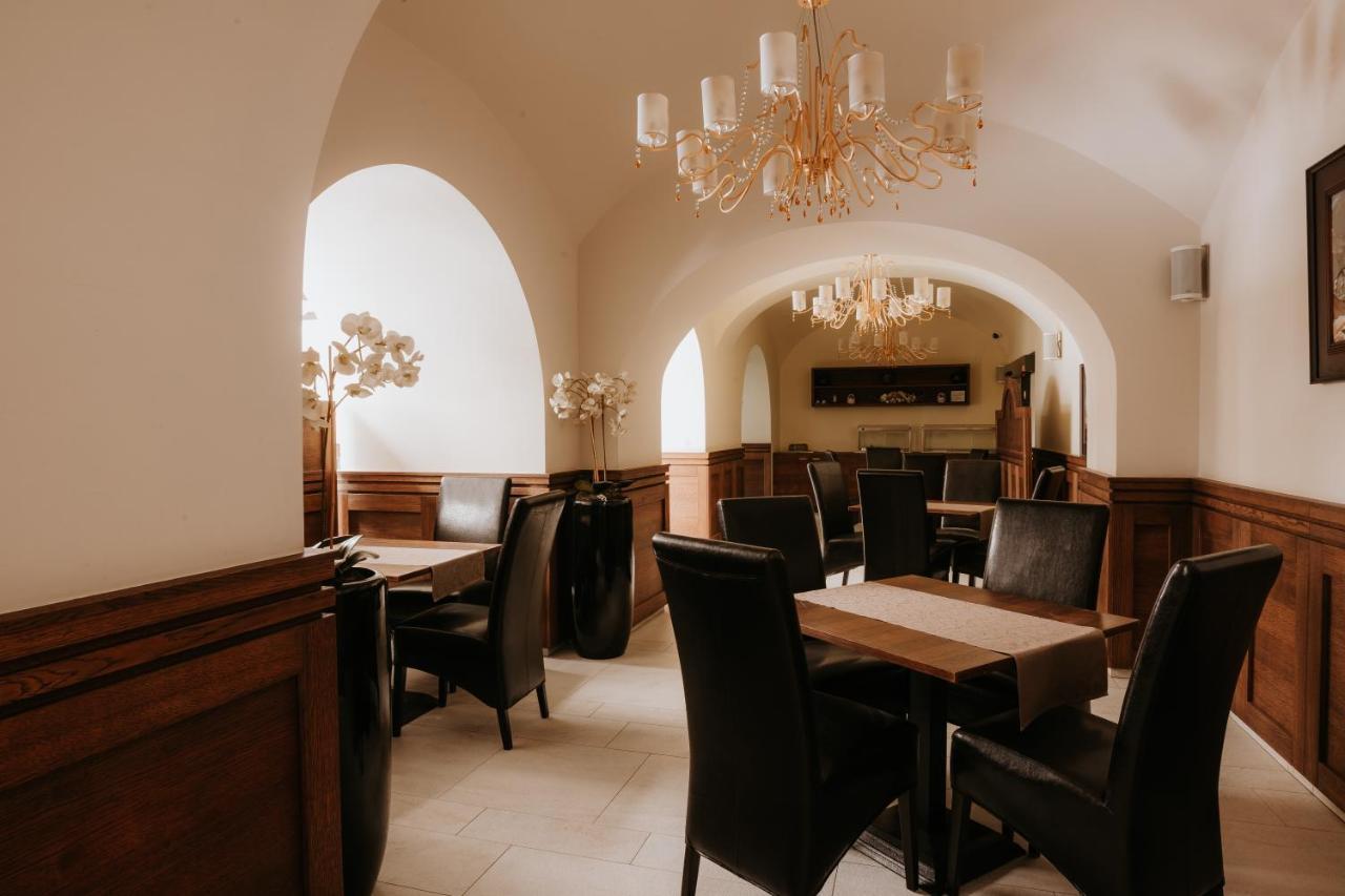 Hotel Bonaparte Kösice Dış mekan fotoğraf