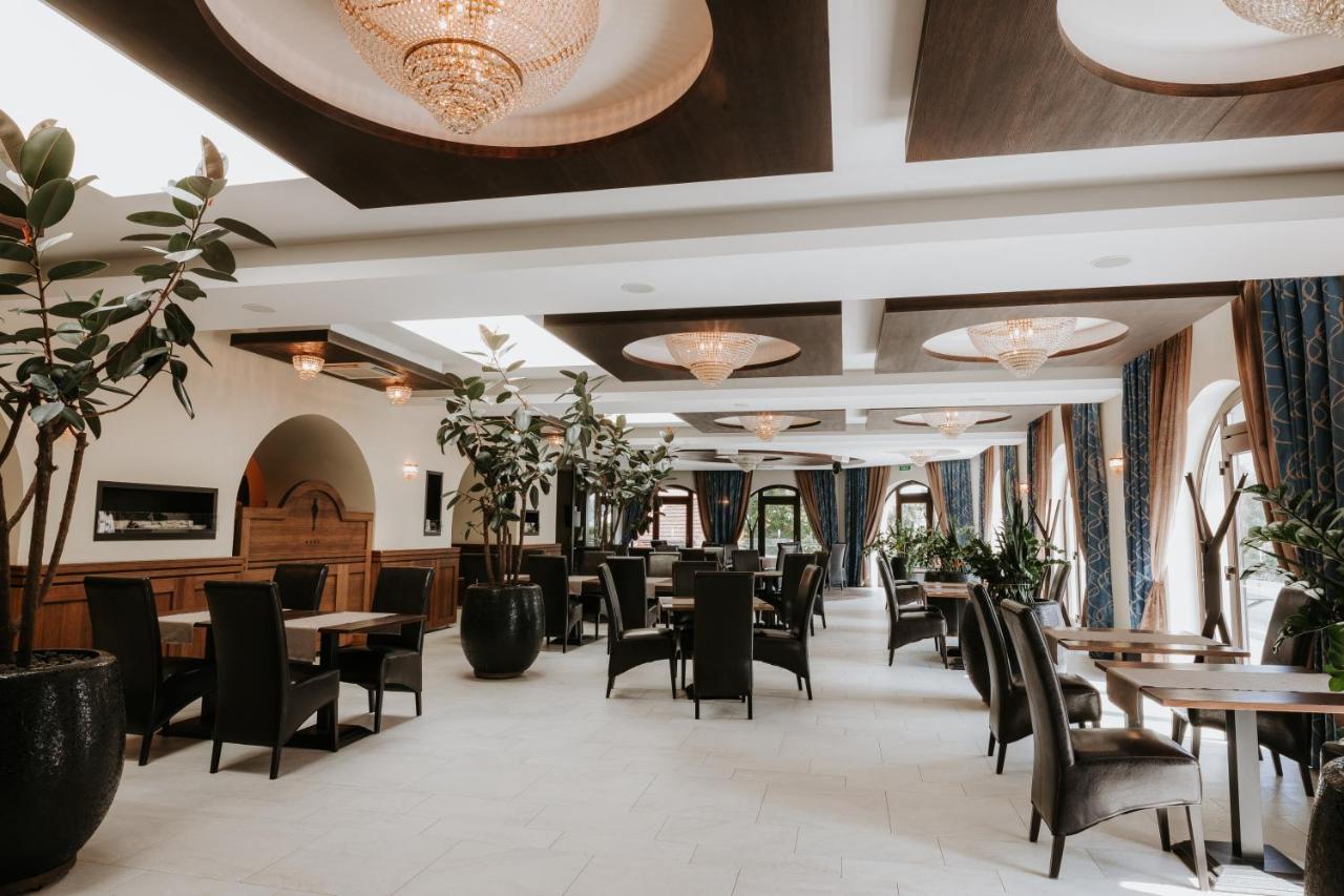 Hotel Bonaparte Kösice Dış mekan fotoğraf