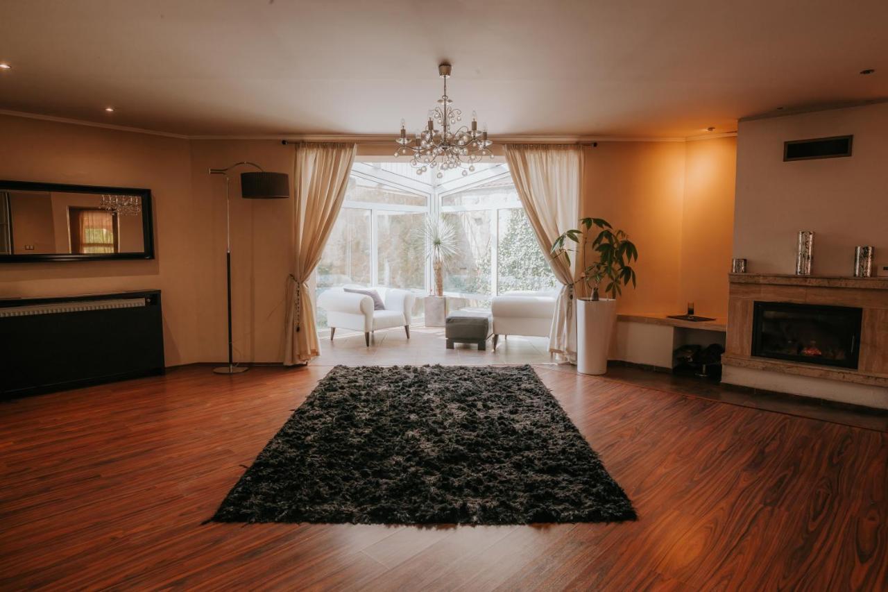 Hotel Bonaparte Kösice Dış mekan fotoğraf
