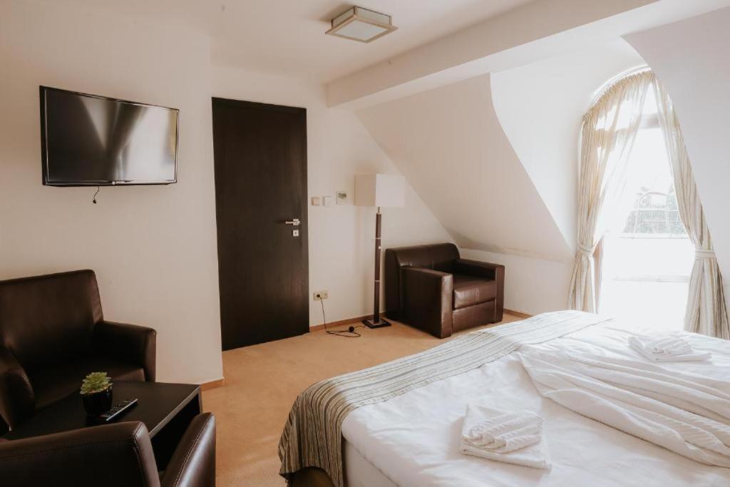 Hotel Bonaparte Kösice Dış mekan fotoğraf